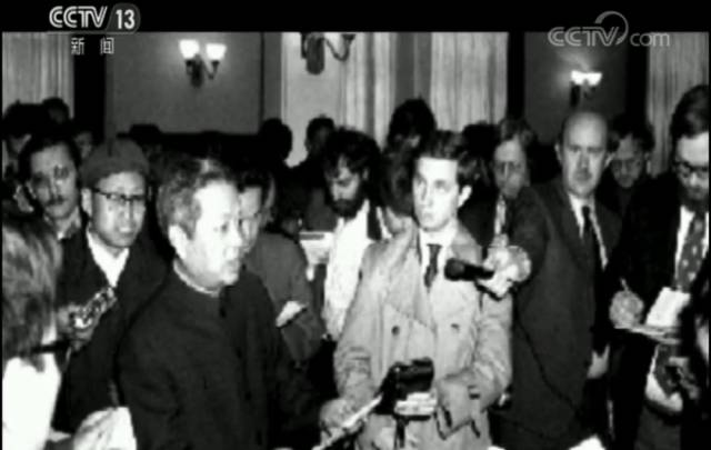 这几位新闻发言人,见证中国走向公开