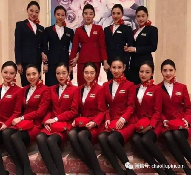 各大航空公司的空姐制服吧 ▼ 东航旗下低成本航空公司——中国联航