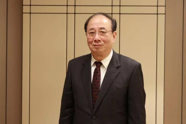 这几位新闻发言人,见证中国走向公开