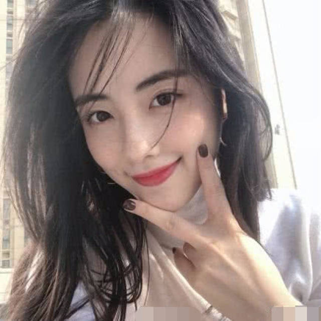 为了宣传新人,让胡歌跟95年出生的女星结婚