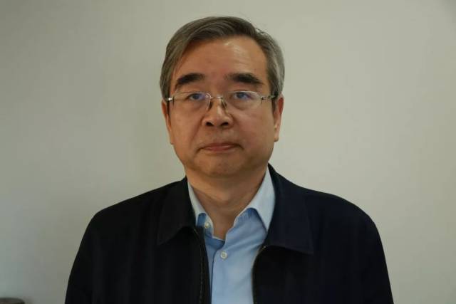 这几位新闻发言人,见证中国走向公开