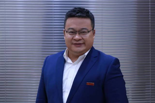 这几位新闻发言人,见证中国走向公开