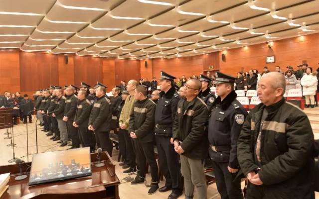 涉案23人涉罪名15项!岳强重大涉黑犯罪案今日在