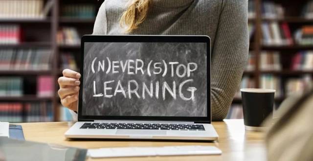 2019年全国硕士研究生报名人数达到290万，高考成绩被更多世界名校认可，2018年十大网络用语发布