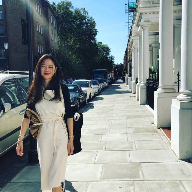孔晓振一跑活动造型就扑街?但她的私服搭配明明时髦得