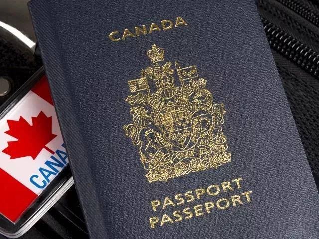 居住要求:本人实际在加拿大居住;陪伴有加拿大国籍的配偶在海外居住