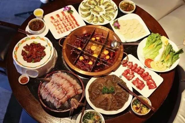 大口涮肉大口吃,长沙吃喝玩乐火锅节要承包你的冬天!