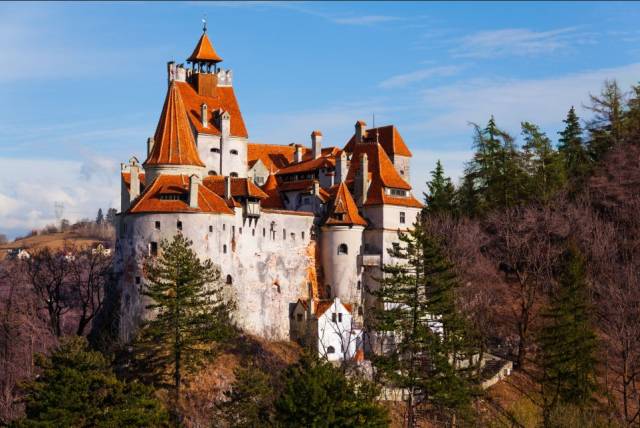 可现实中的德古拉城堡,却莫名有种童话般的味道.