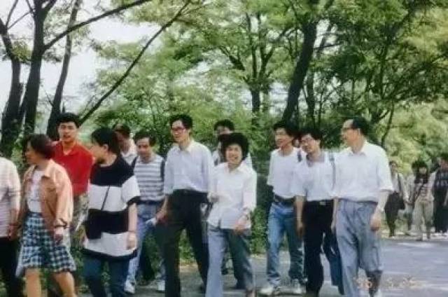 他的故事入选初中语文课本,还记得北大的王选吗?