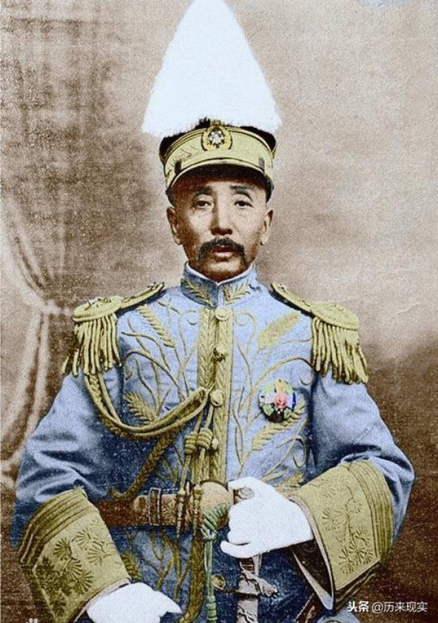 1927年6月,张作霖在北京就任北洋军政府陆海军大元帅,他是北洋时期