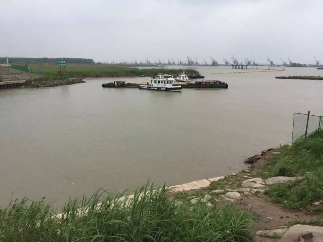 德胜河作为常州市最主要的内河通江水道,在地理位置上,通江河口紧邻
