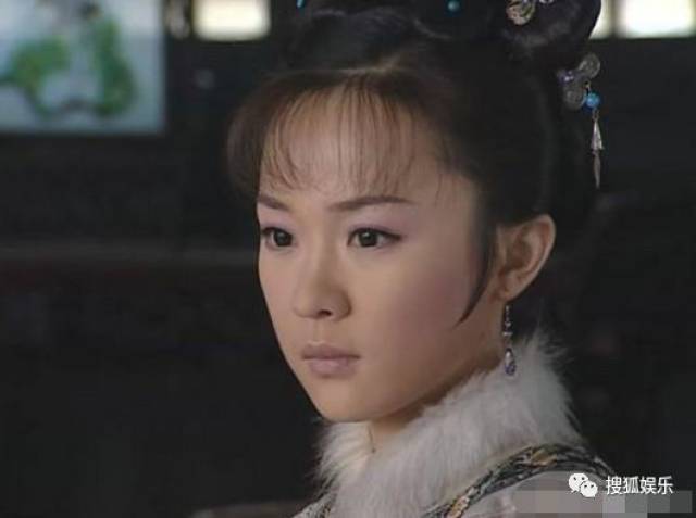 刘强东章泽天被曝一起滑雪;六小龄童回应“黑料”;赵丽颖再