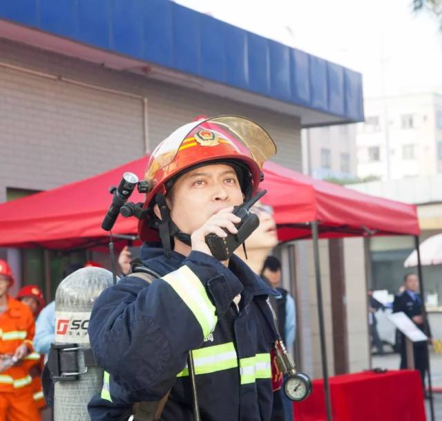 石碣消防大队指挥员现场指挥调度