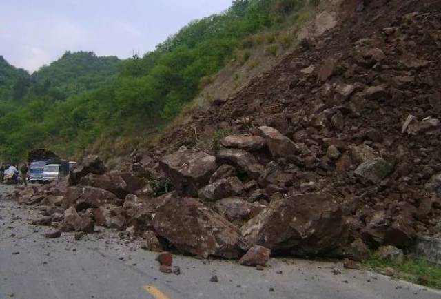 【地震科普】地震滑坡和崩塌会造成什么样的破坏性呢?