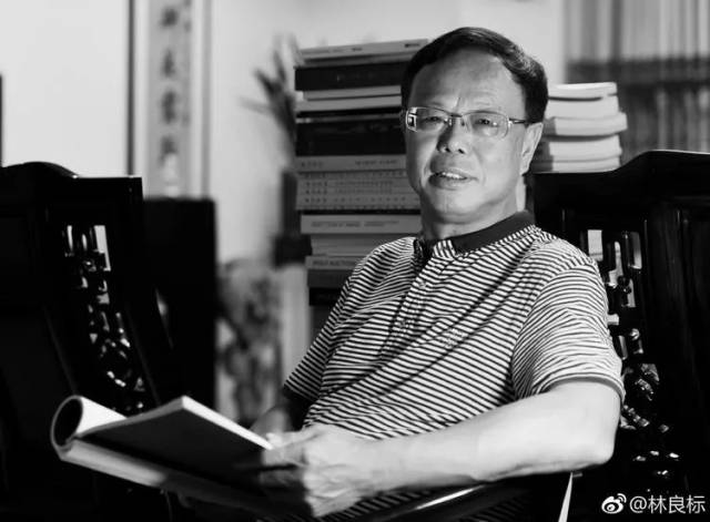 李德谦:中国书法家协会会员,泉州市书法家协会主席.