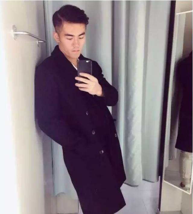 95后帅小伙,网友评论长像酷似彭于晏,身材还更好,你怎么看?