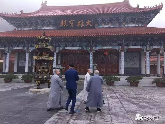 这是一个正宗的佛教寺院,是全国佛教10个培训点之一,主持人释心亮法师