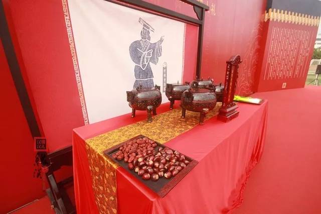 【汉服资讯】厦门实验中学学子穿上汉服致敬无悔青春,暖了厦门整