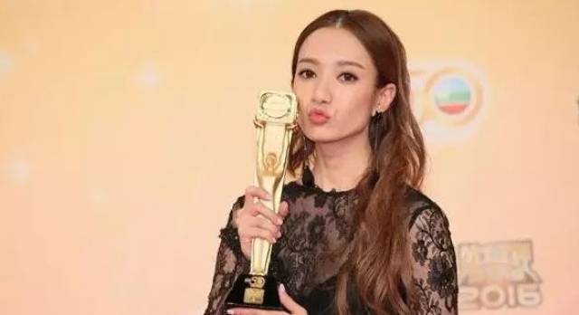 2018年台庆剧《是咁的,法官阁下》出色表现被 谭咏麟点名赞赏