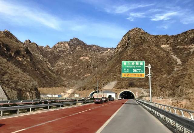荣乌高速河北段全线通车,为西部省份直通雄安新区开辟