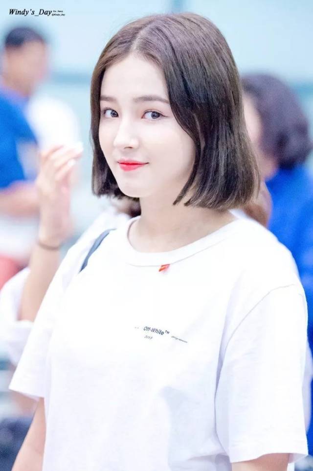 比迪丽热巴还美的混血神颜美少女,如今胖成球