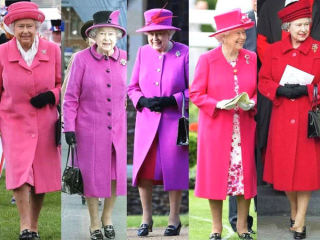 92岁英国女王告别"光腿"造型,穿长筒靴搭配大衣,时髦又保暖