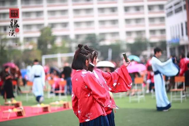 ѶʵѧѧӴϺ¾޻ഺů