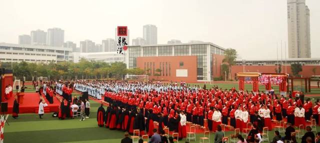 【汉服资讯】厦门实验中学学子穿上汉服致敬无悔青春,暖了厦门整
