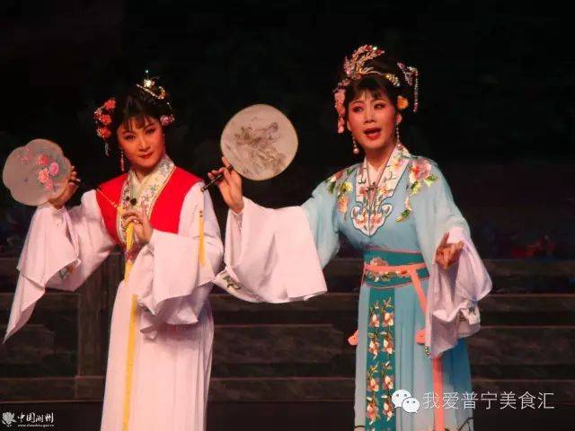 潮剧这套戏服里原来藏着这么多门道