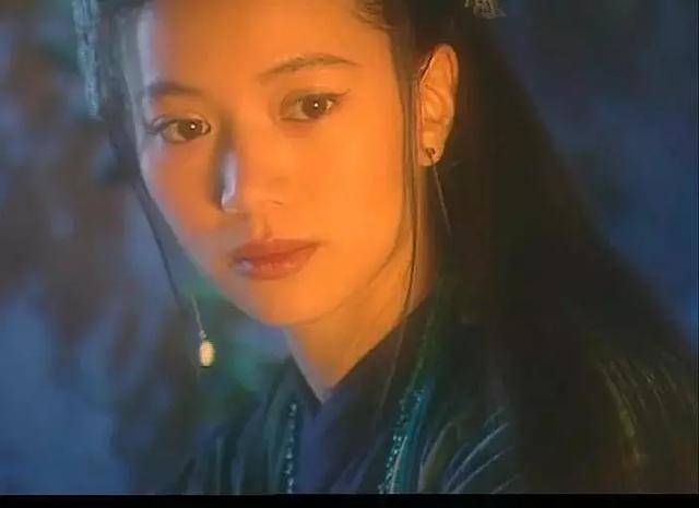 刘雪华竟然出演了这版《笑傲江湖》的东方不败.