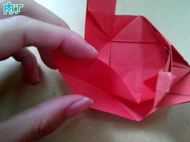 如何折玫瑰花正方形纸 66985beb7049451fb1a02011a4af4038.jpeg