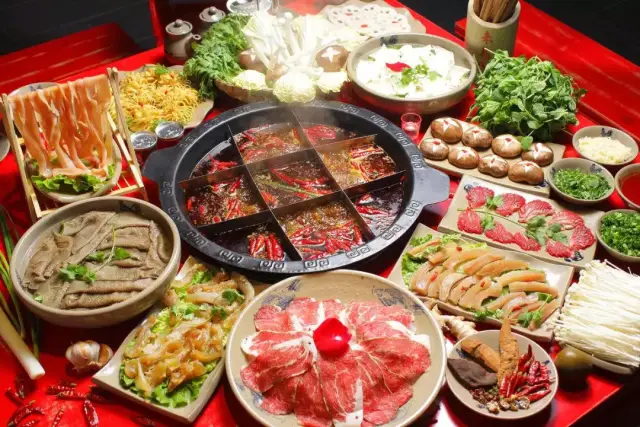 有没有搞错?重庆火锅里你们最爱的不是毛肚和鸭肠,竟是