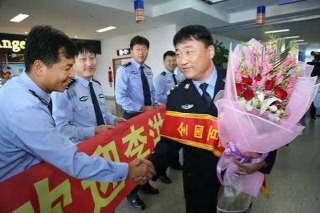 为“我最喜爱的人民警察”李洪海投票!