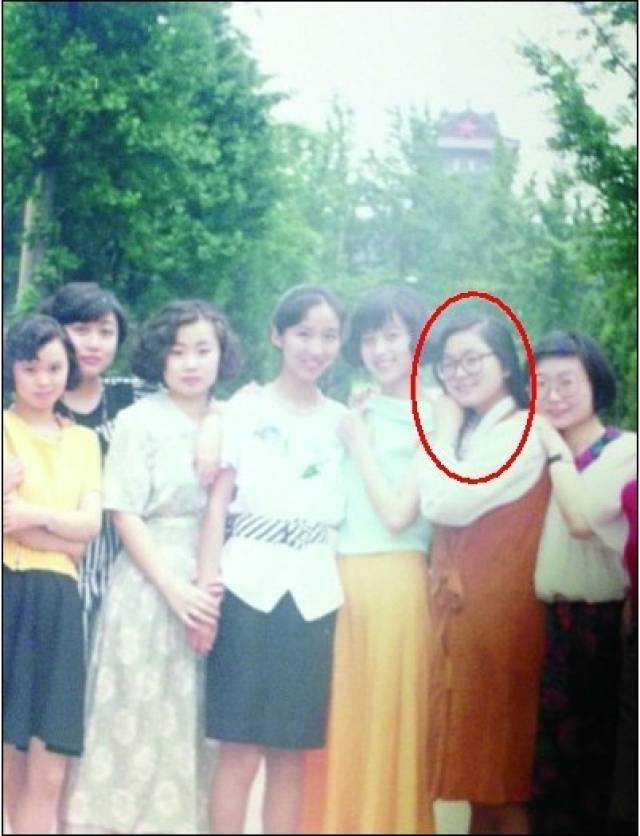 华春莹学习简历