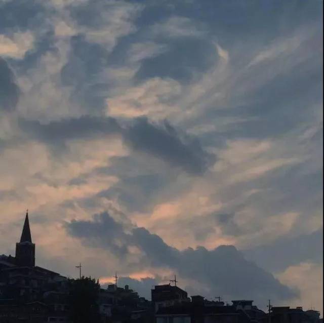 最热的朋友圈封面图,土味情话你想要了解么