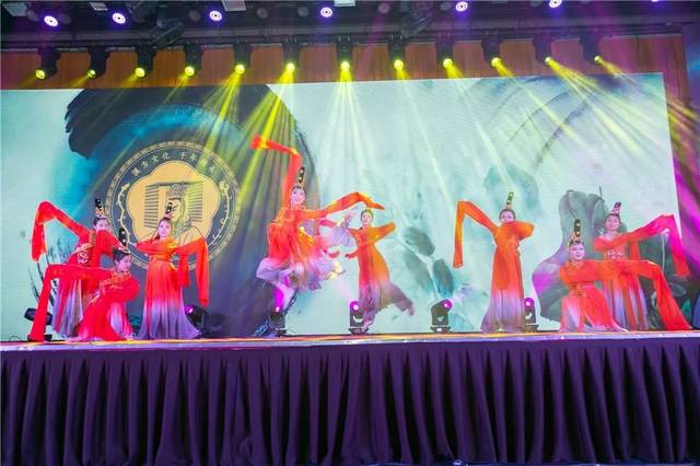 信仰永远不变、希望一直存在、力量永恒传承！