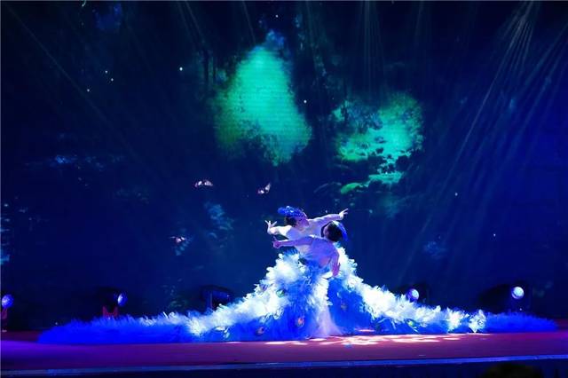 信仰永远不变、希望一直存在、力量永恒传承！