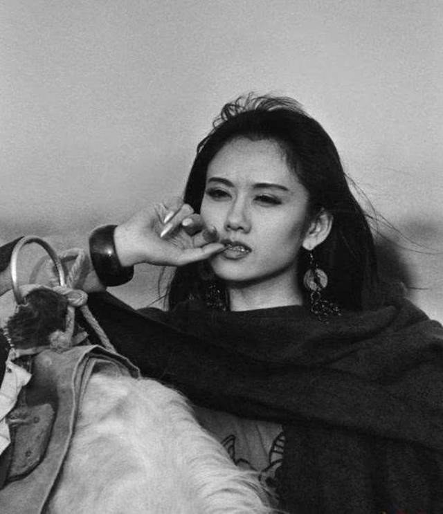 杨丽萍年轻美照曝光,比一线大牌明星还要漂亮