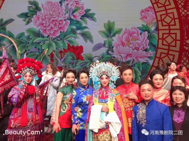 2019年新年戏曲晚会,她代表河南豫剧和河南豫剧院二团为中央首长演出
