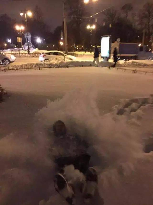 ��������������ѩ�ˣ����ӭ����ѩ����������Ȧ��������Ȫ����