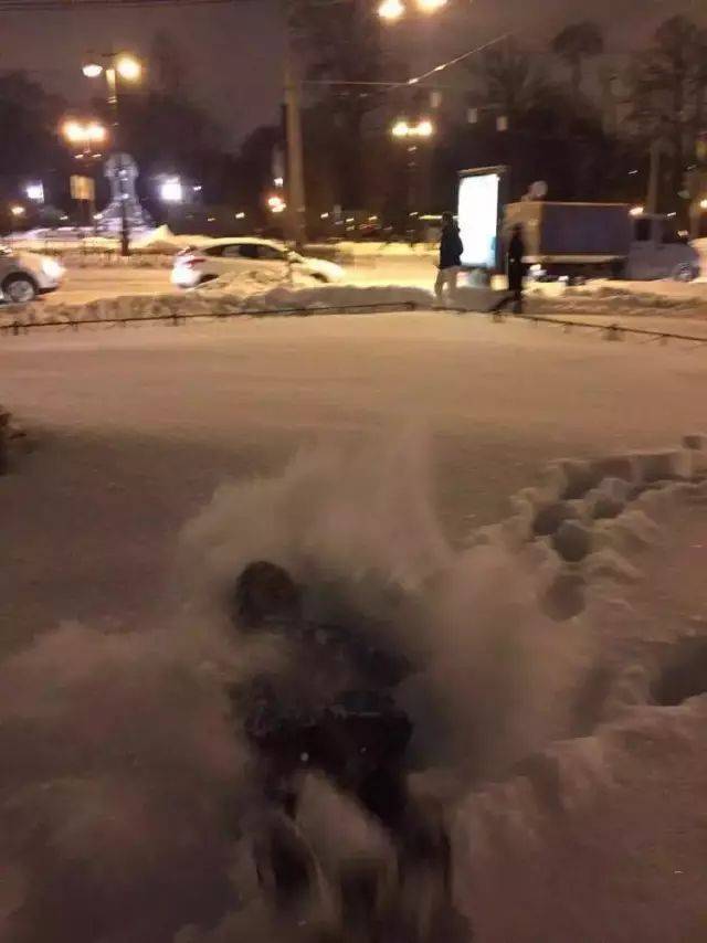 ��������������ѩ�ˣ����ӭ����ѩ����������Ȧ��������Ȫ����