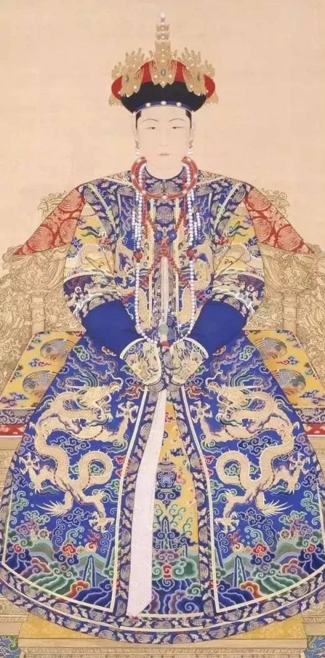 赫舍里皇后画像