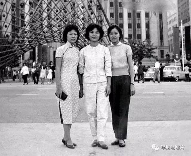 1950年, 香港威灵顿街,拥挤的路道.