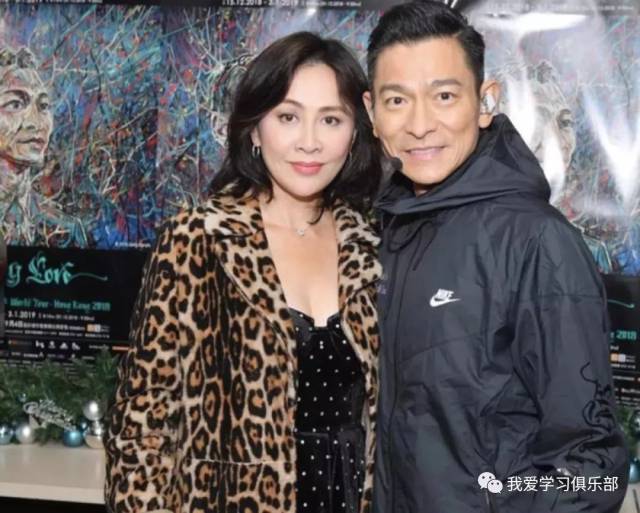 当然刘德华的老婆朱丽倩也带着女儿刘向蕙到场支持.