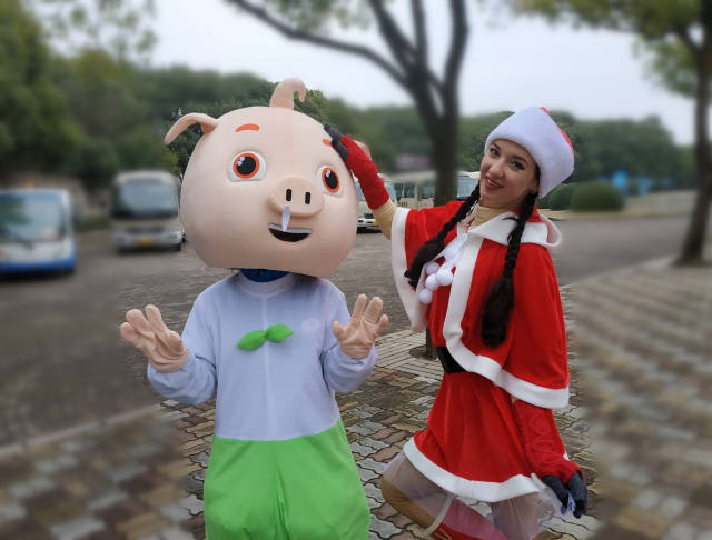 连战场外国都来凑热闹刺激美女小技巧知乎图片