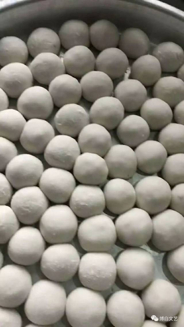 【吃在玉林】玉林博白冬至美食"落水狗" 一口吃风味一