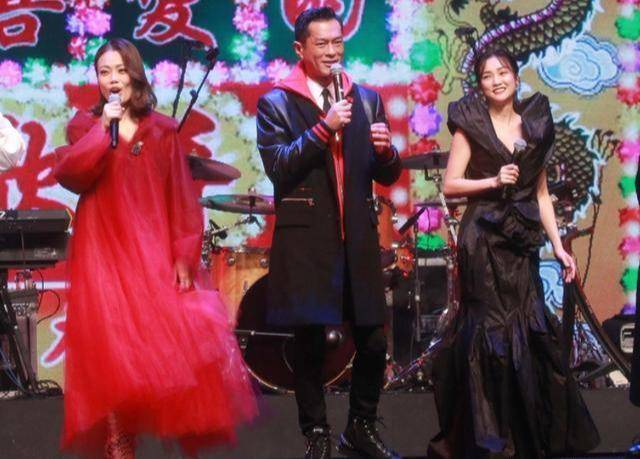 古天乐亮相音乐盛典,突然现身引全场尖叫,谢安琪容祖儿同台献唱