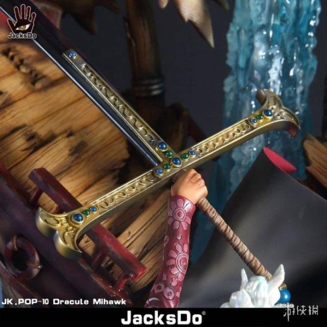 "世界最强的剑技!"《海贼王》鹰眼米霍克雕像发布!