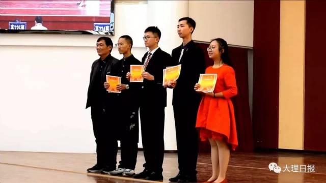 用最美的汉语致敬祖国，大理新世纪中学同学比“说好普通话”