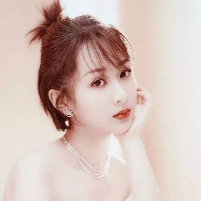 杨紫头像图片高清